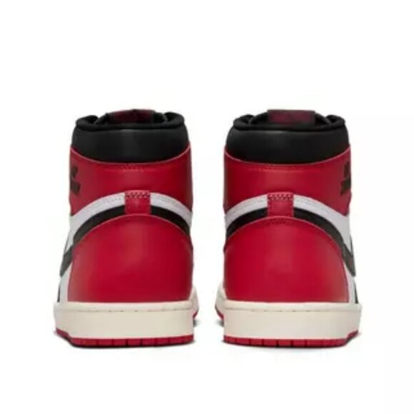 Jordan 1 Retro High OG "Black Toe" Nike's - Picture 4 of 7